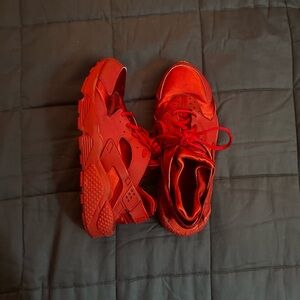 Size 10 WOMENS Nike Air Huarache Run Particle-Red
634835-601